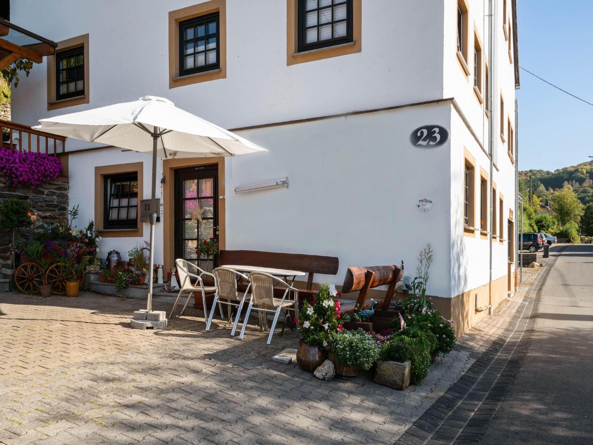 A Modern Apartment In The Hunsr Ck Region S Romantic Drohn Valley Merschbach Exterior photo