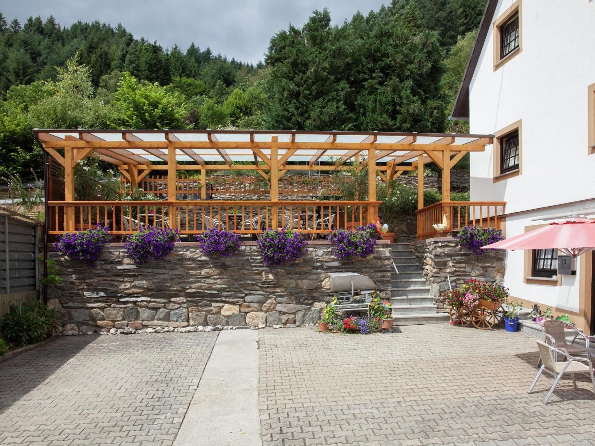 A Modern Apartment In The Hunsr Ck Region S Romantic Drohn Valley Merschbach Exterior photo